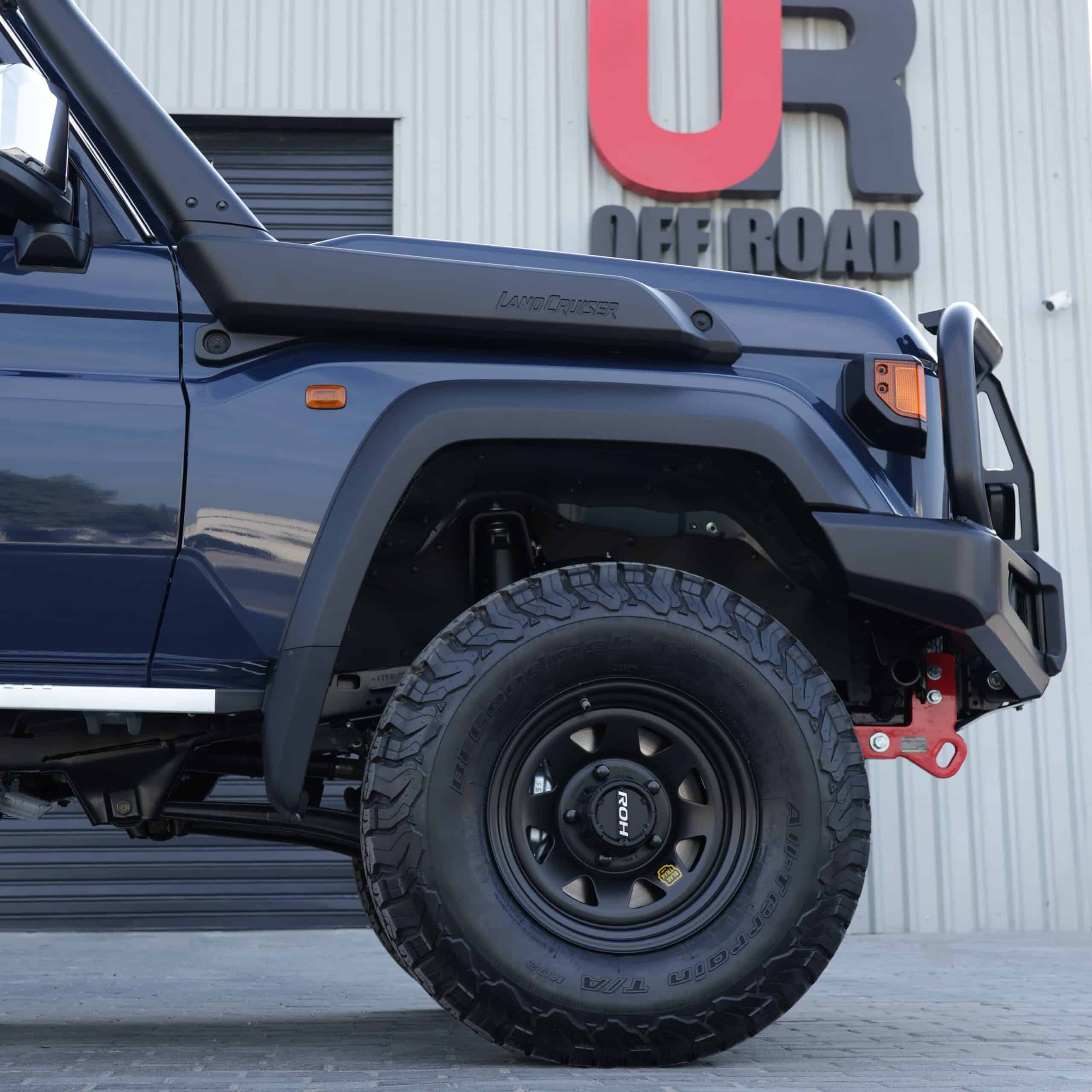 LC79/LC76/LC78/LC71 APEX BULL BAR with RECOVERY POINTS and WINCH COMPATIBLE