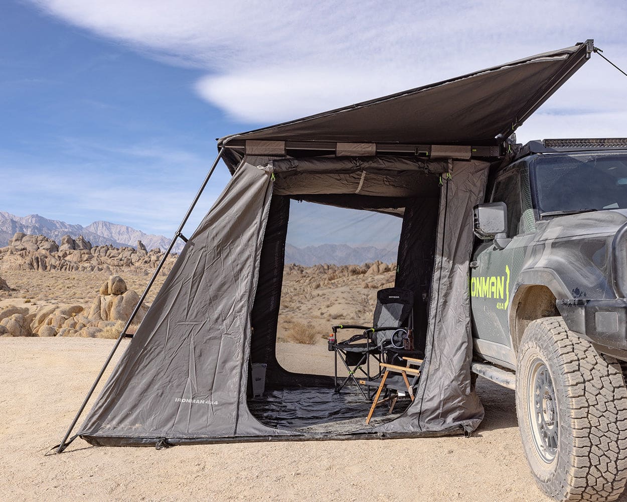 Room DeltaWing 180° Awning