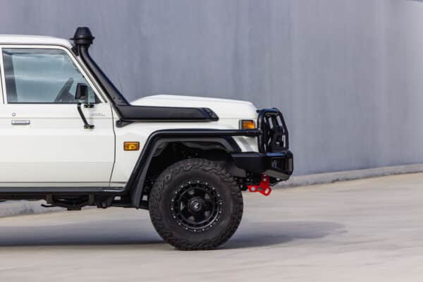 LC79/LC76/LC78/LC71 APEX BULL BAR with RECOVERY POINTS and WINCH COMPATIBLE