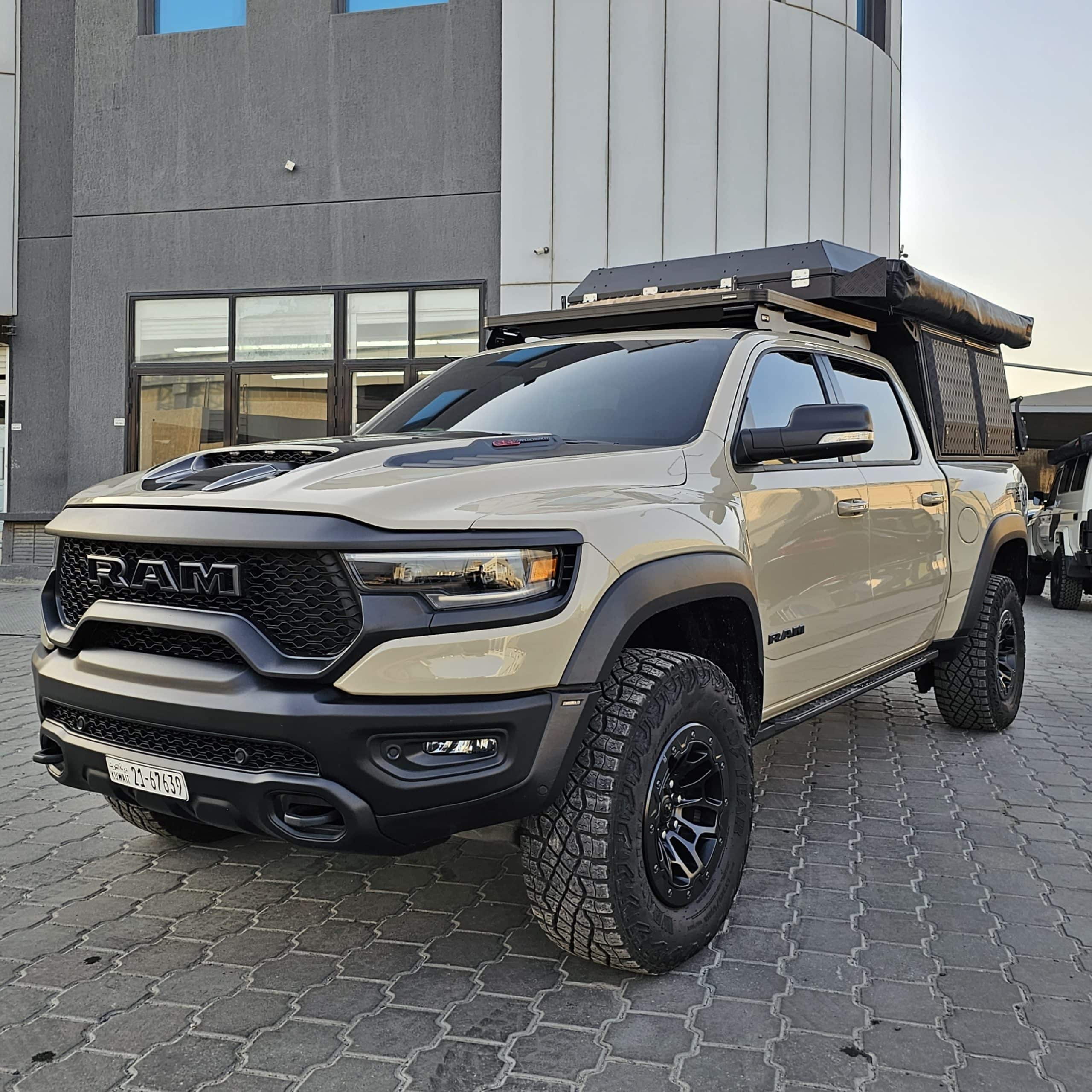 RAM 1500/2500/3500 ALU-CABIN